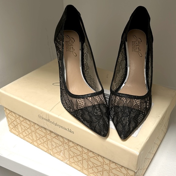 Jewel Badgley Mischka GIA black lace heels - Picture 1 of 6